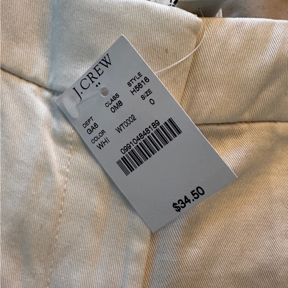 J Crew 3.5" classic chino short - Picture 4 of 6